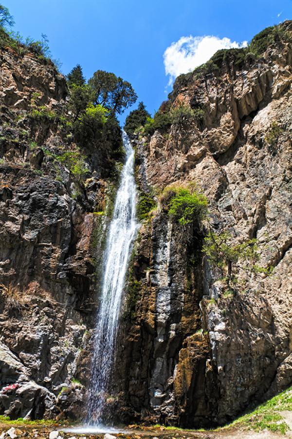 Kegety waterfall