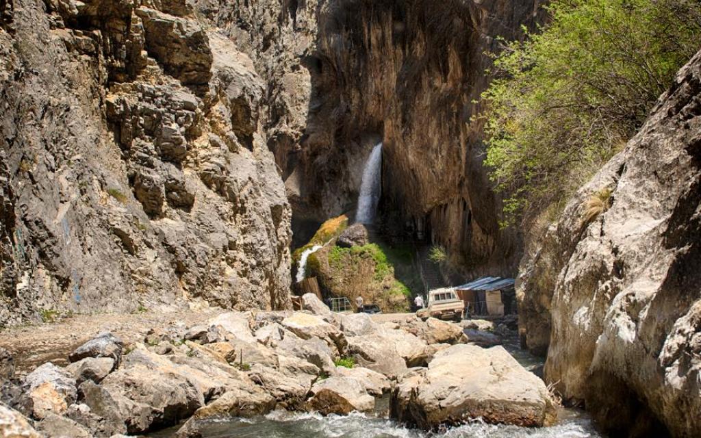 Abshir-Ata Waterfall
