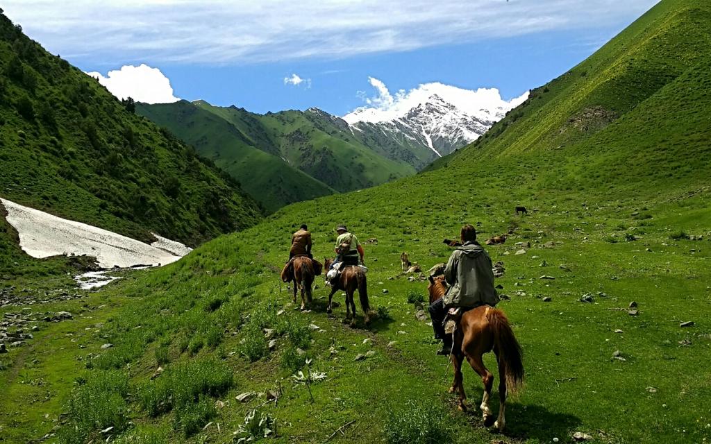 Horse Riding to Tosor Pass