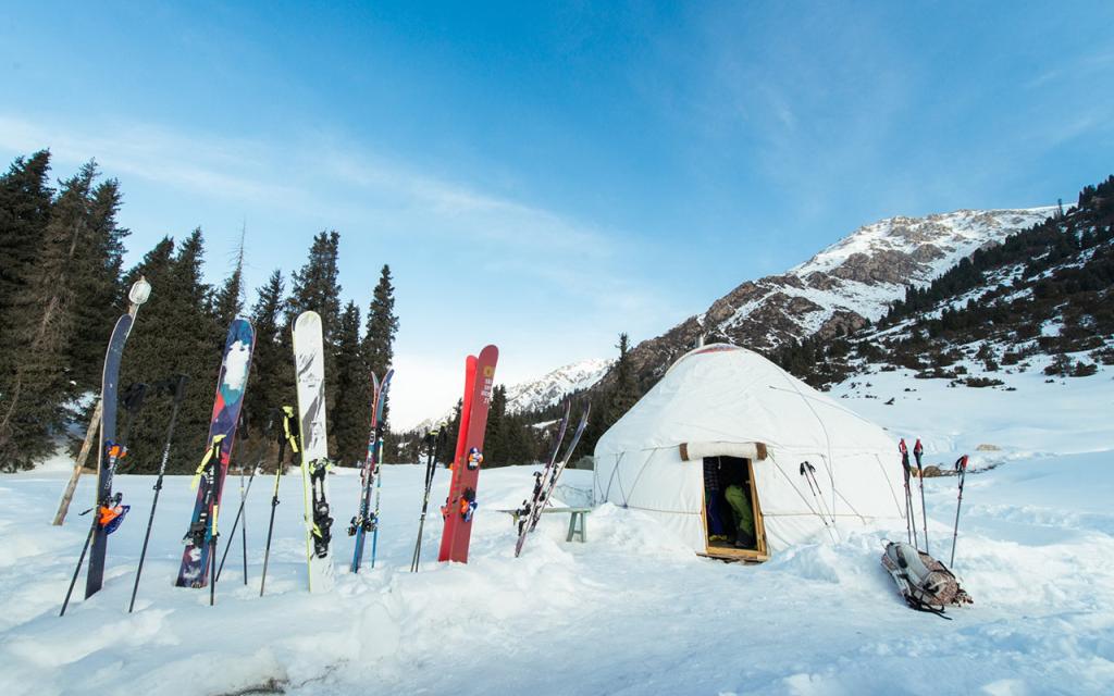 Ski touring in Kyrgyzstan