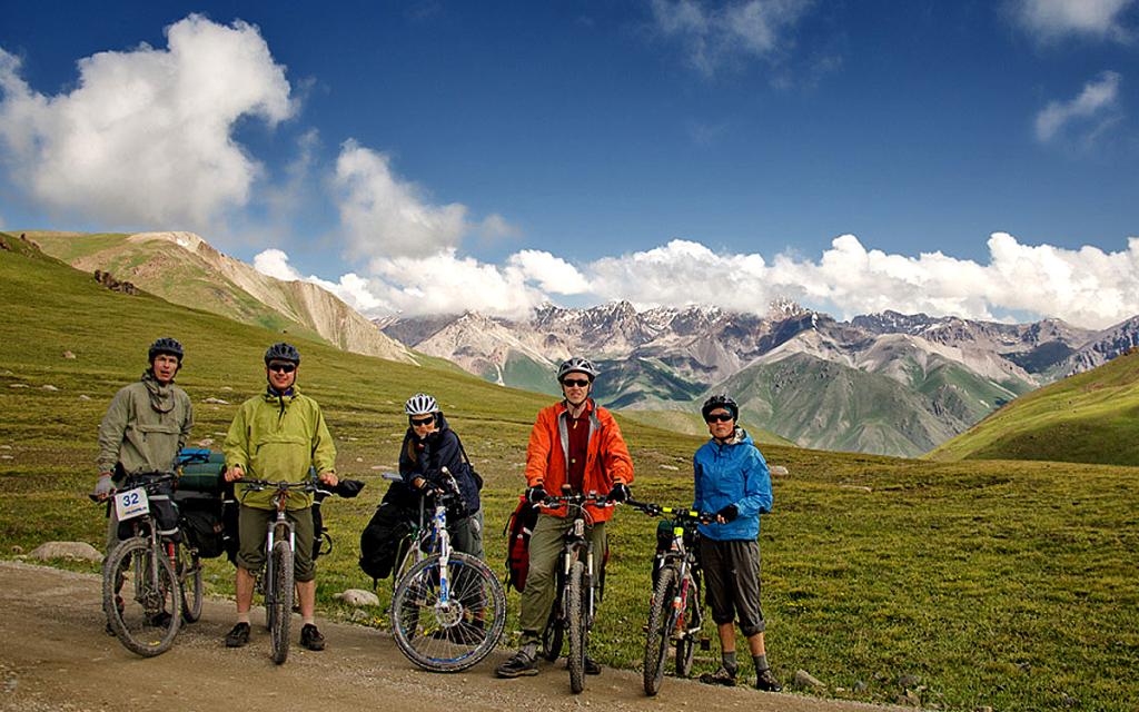 Kalmak-Ashu Pass