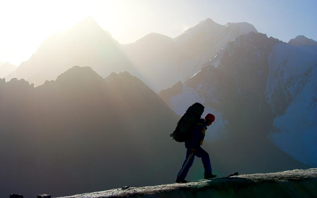 Oguz-Bashi Peak