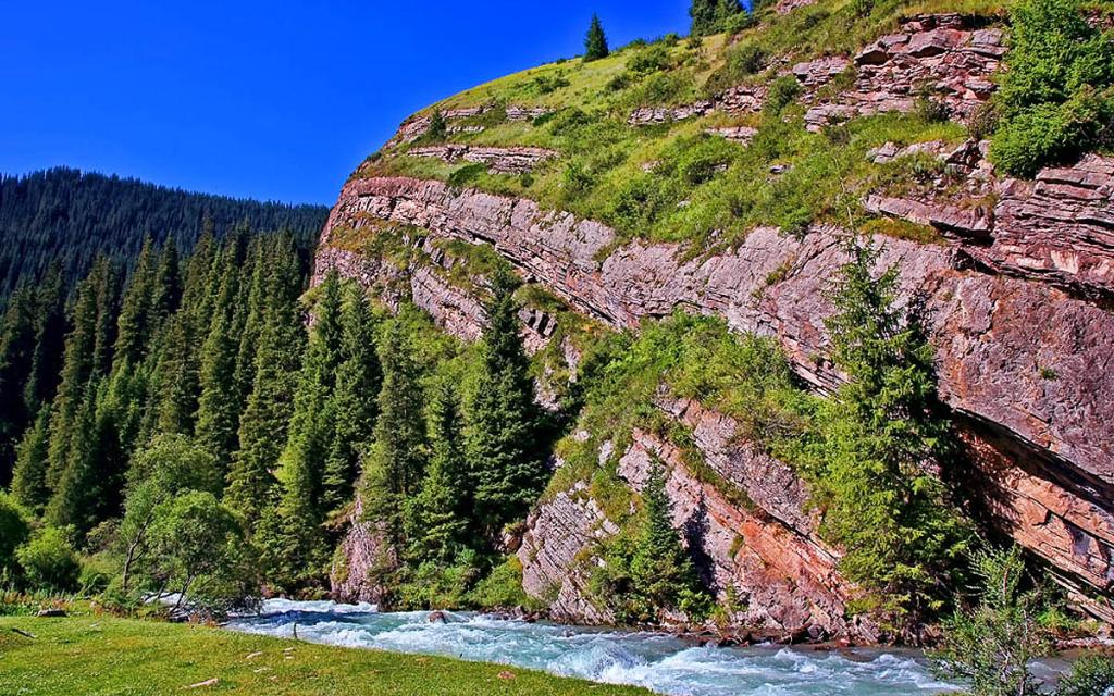 Jeti-Oguz Gorge