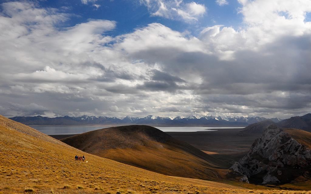 Chatyr-Kul Lake