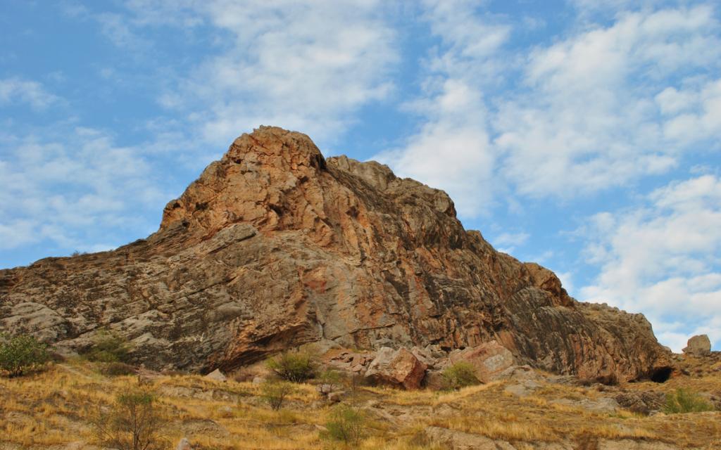 The Sacred Mountain Sulaiman Too