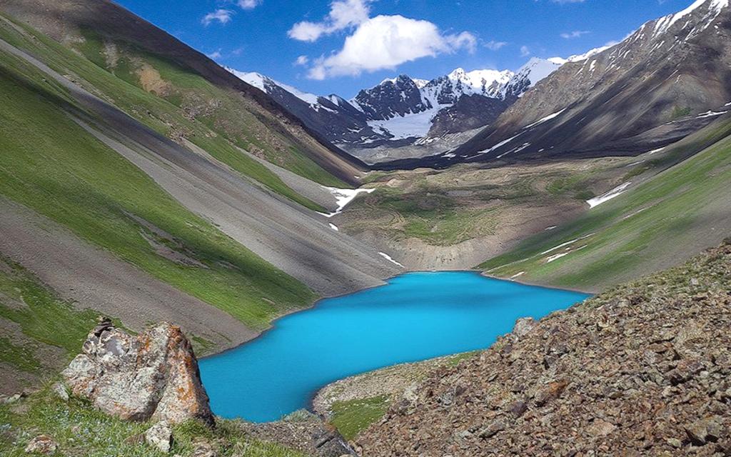 Lake Zhashyl​​-Kel
