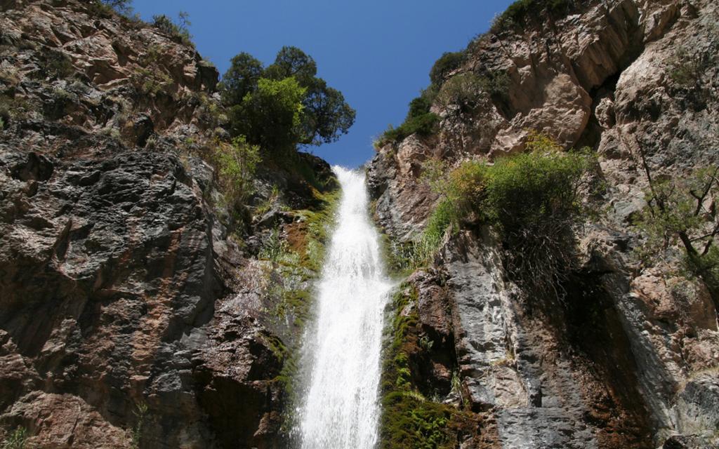 Kegety Waterfall