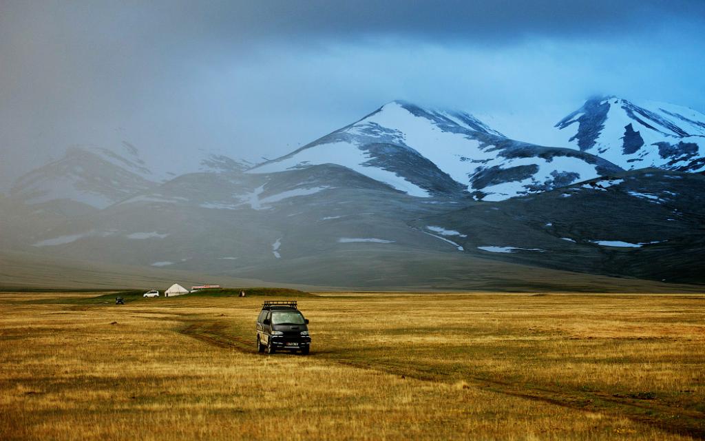 Off-road Kyrgyzstan