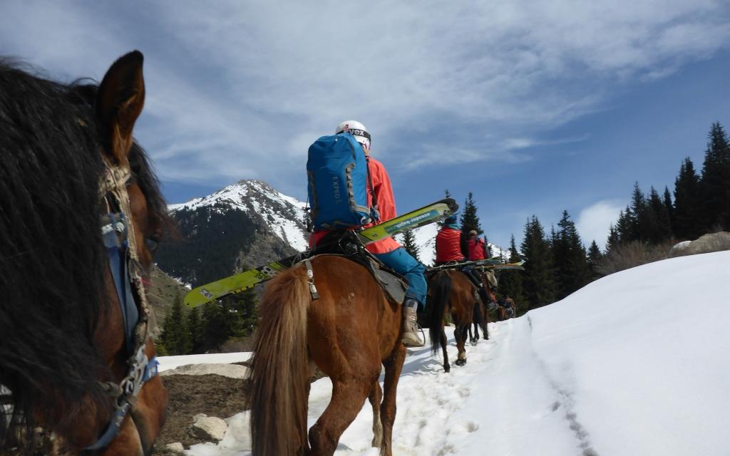 Ski touring in Kyrgyzstan