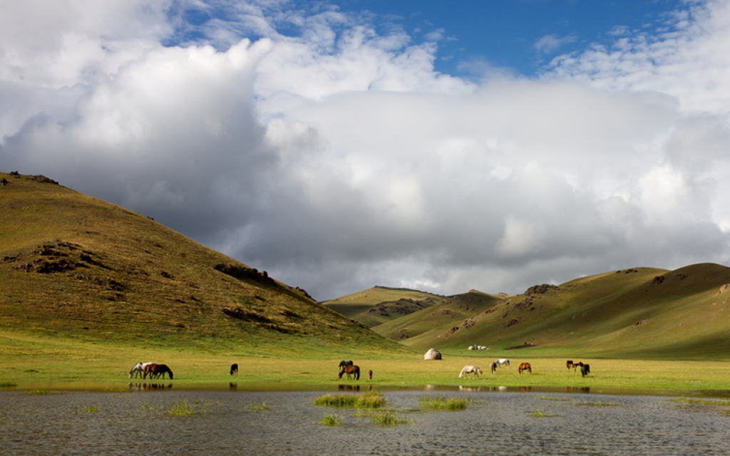 Son-Kul Lake