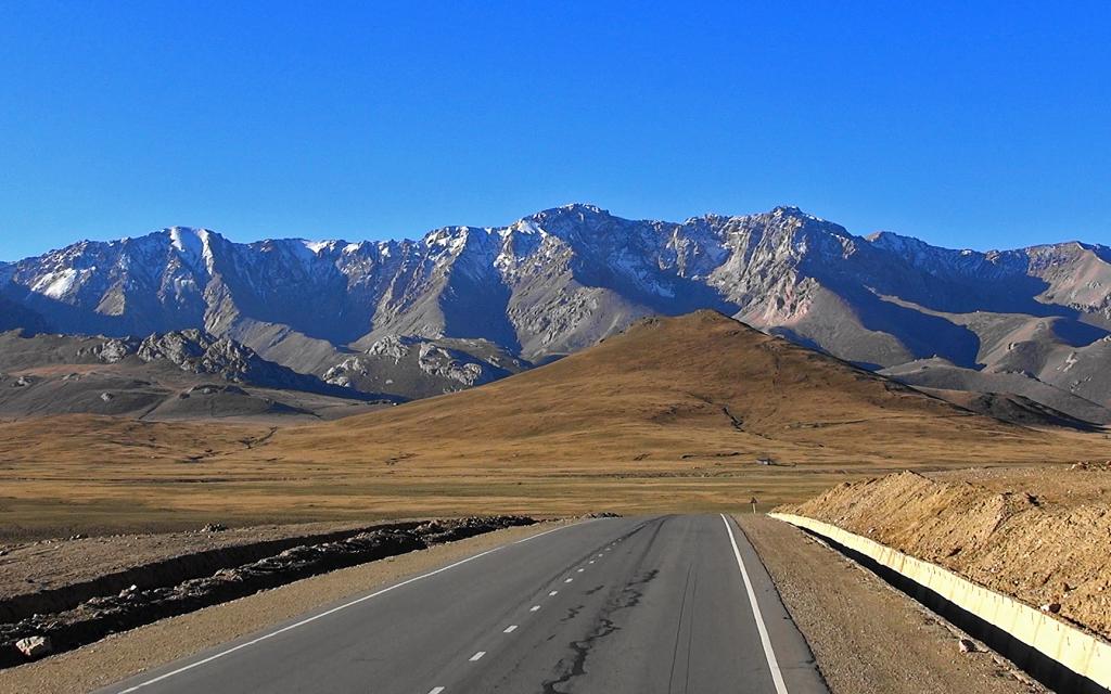 Torugart Pass