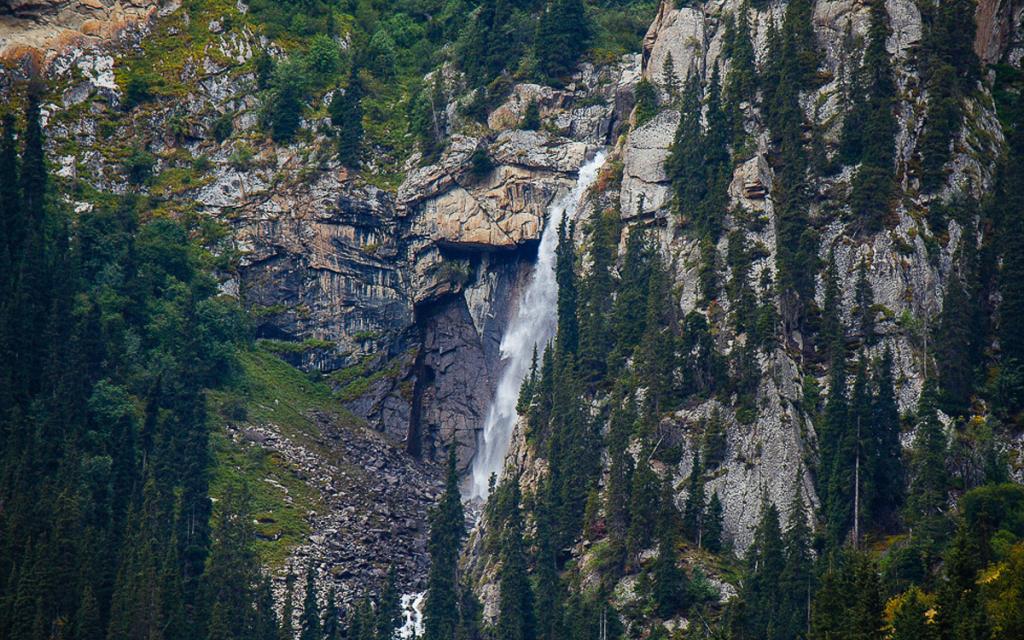 Tears of a Bars Waterfall