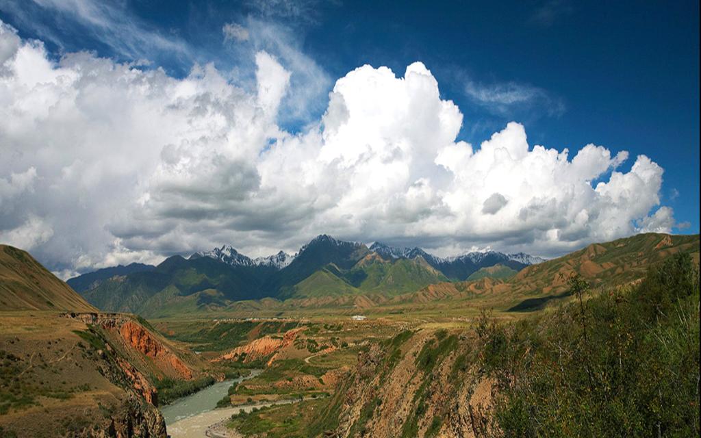 Eki-Naryn Valley